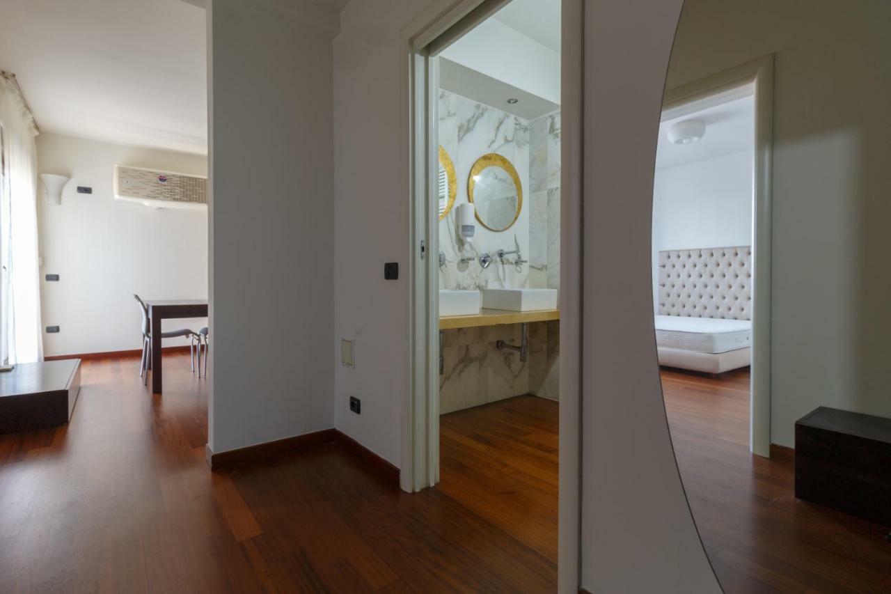City Center Premium Apartments Bukarest Exterior foto